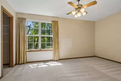 1651 College Green Drive, Elgin, IL 60123 - Photo 11