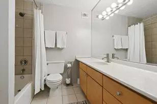 30 E Huron St, Chicago, IL 60611 - Photo 17