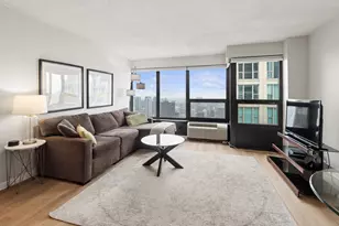 30 E Huron St, Chicago, IL 60611 - Photo 9