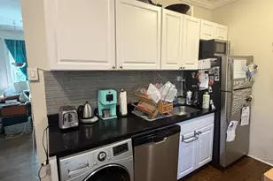 6485 W Roscoe St, Chicago, IL 60657 - Photo 7