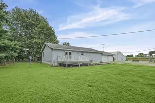 4568 State Rte 161 Ext, Kell, IL 62853 - Photo 3