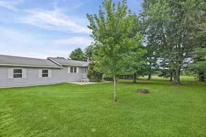 4568 State Route 161 Extension, Kell, IL 62853 - Photo 9