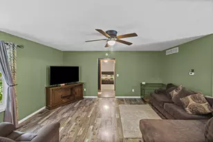 4568 State Rte 161 Ext, Kell, IL 62853 - Photo 27