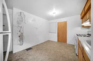 7621 S Perry Ave, Chicago, IL 60620 - Photo 19