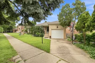 6105 N Lowell Ave, Chicago, IL 60646 - Photo 1