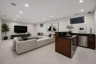 1844 W Barry Ave, Chicago, IL 60657 - Photo 33