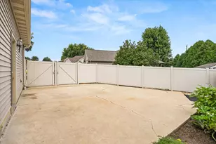 635 Magnolia Ln, Ottawa, IL 61350 - Photo 11