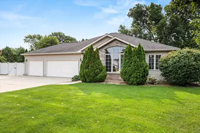 635 Magnolia Lane, Ottawa, IL 61350 - Photo 1