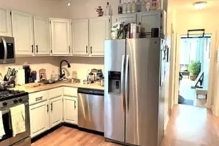 3926 W Byron St, Chicago, IL 60618 - Photo 5