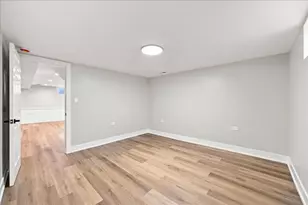 9700 S Princeton Ave, Chicago, IL 60628 - Photo 29