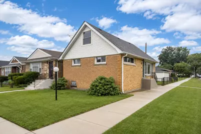 9700 S Princeton Avenue, Chicago, IL 60628 - Photo 3