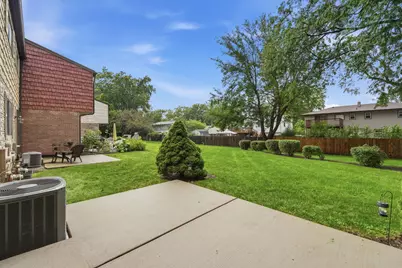 1610 Tahoe Circle Drive, Wheeling, IL 60090 - Photo 25
