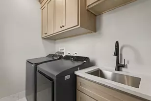 8640 Center St, River Grove, IL 60171 - Photo 29