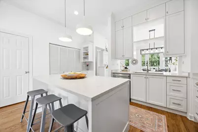 1711 W Belmont Avenue, Chicago, IL 60657 - Photo 13
