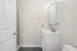 1711 W Belmont Ave, Chicago, IL 60657 - Photo 5