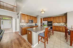 6717 Waterford Dr, McHenry, IL 60050 - Photo 9