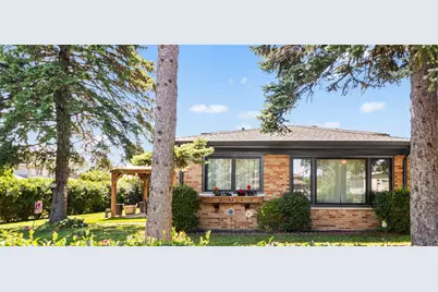 2196 Spruce Avenue, Des Plaines, IL 60018 - Photo 1
