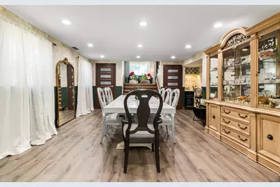 2196 Spruce Avenue, Des Plaines, IL 60018 - Photo 23