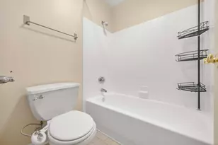 214 Glengarry Dr, Bloomingdale, IL 60108 - Photo 15