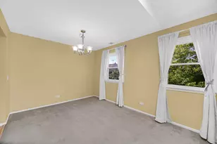 2403 Mallow Ct, Schaumburg, IL 60194 - Photo 9