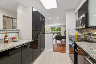 1234 Elmwood Ave, Evanston, IL 60202 - Photo 9