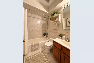 611 W Patterson Avenue #216, Chicago, IL 60613 - Photo 11