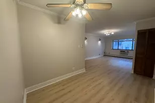 611 W Patterson Ave, Chicago, IL 60613 - Photo 15