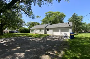 340 Sanders Rd, Northbrook, IL 60062 - Photo 1