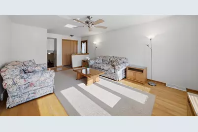 8455 Newland Avenue, Burbank, IL 60459 - Photo 17