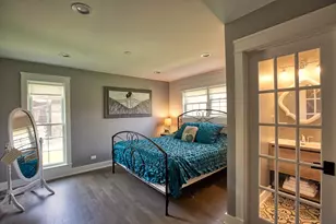1645 Forest Dr, Glenview, IL 60025 - Photo 9