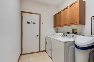676 S Wellston Ln, Romeoville, IL 60446 - Photo 17