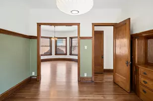 1263 W Foster Ave, Chicago, IL 60640 - Photo 11