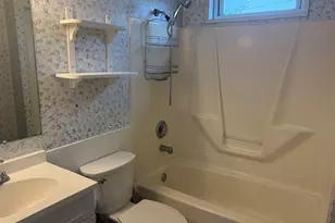 10 N Greenleaf St, Gurnee, IL 60031 - Photo 11