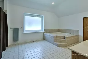 1412 Greenlake Dr, Aurora, IL 60502 - Photo 21