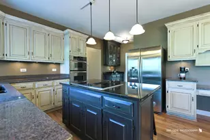1412 Greenlake Dr, Aurora, IL 60502 - Photo 11