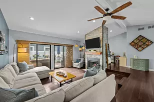 6379 Holly Ct, Lisle, IL 60532 - Photo 5