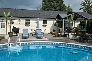 312 Randolph Dr, Centralia, IL 62801 - Photo 9