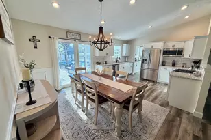 312 Randolph Dr, Centralia, IL 62801 - Photo 5