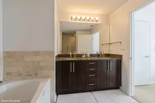 744 W Fullerton Ave, Chicago, IL 60614 - Photo 13