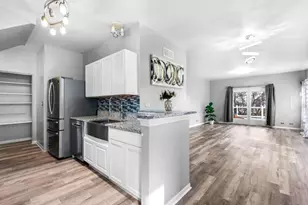 4909 Spencer Ave, Lisle, IL 60532 - Photo 5