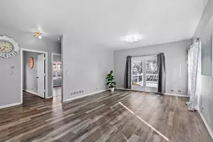 4909 Spencer Ave, Lisle, IL 60532 - Photo 9