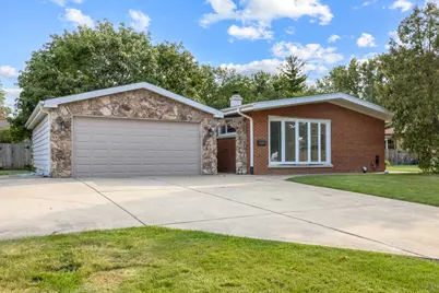 248 E Schick Road, Bloomingdale, IL 60108 - Photo 1