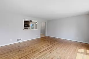 165 E 2740S Rd, Kankakee, IL 60901 - Photo 5