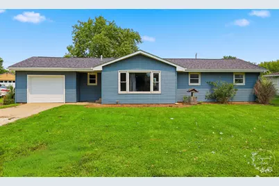 165 E 2740S Road, Kankakee, IL 60901 - Photo 1