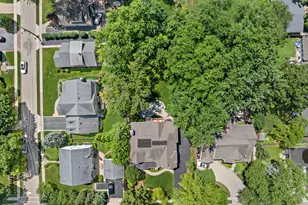 407 Lake St, Libertyville, IL 60048 - Photo 39
