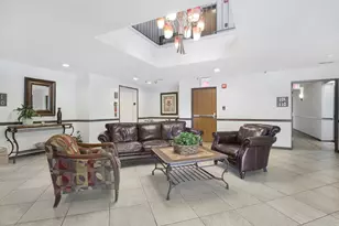 815 Leicester Rd, Elk Grove Village, IL 60007 - Photo 23