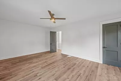 1614 S Carroll Avenue, Freeport, IL 61032 - Photo 27