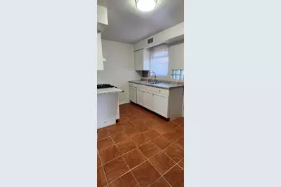 4252 W Henderson Street #2E, Chicago, IL 60641 - Photo 7