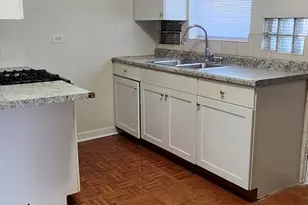 4252 W Henderson St, Chicago, IL 60641 - Photo 7