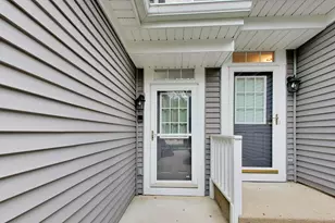 1444 Division Ct, Saint Charles, IL 60174 - Photo 3
